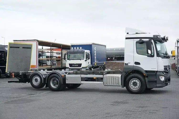 Mercedes / ANTOS / 2535 / ACC / E 6 / BDF + WINDA / 7.15 , 7.45, 7.82 M / OŚ SKRĘTNA zdjęcie 4