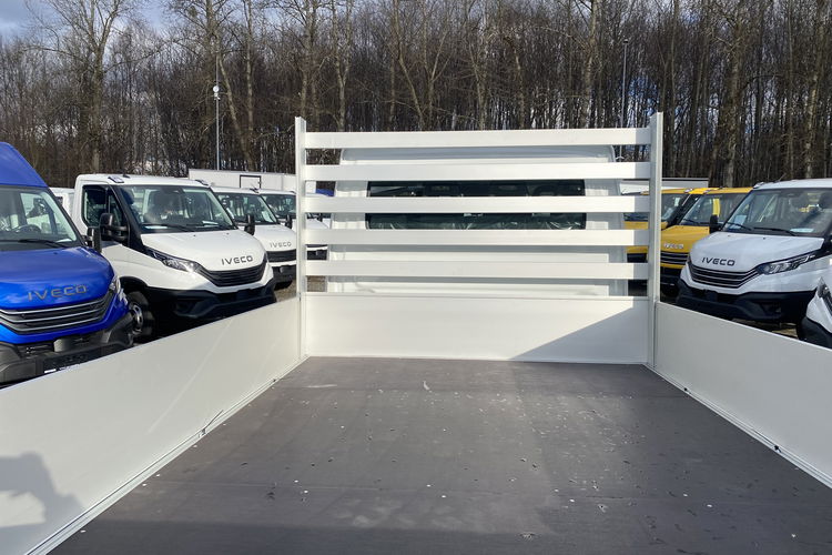IVECO Daily 35S16H3.0 D zdjęcie 13