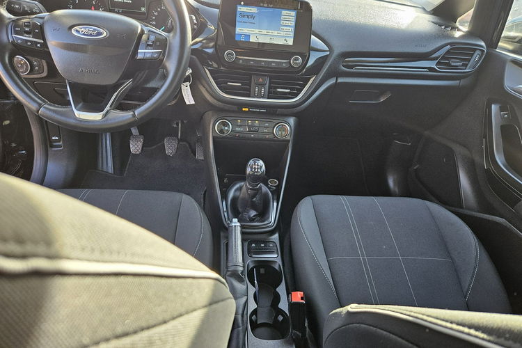 Ford Fiesta Podgrzewane fotele / Klimatyzacja / START / STOP / Po rozrządzie zdjęcie 17