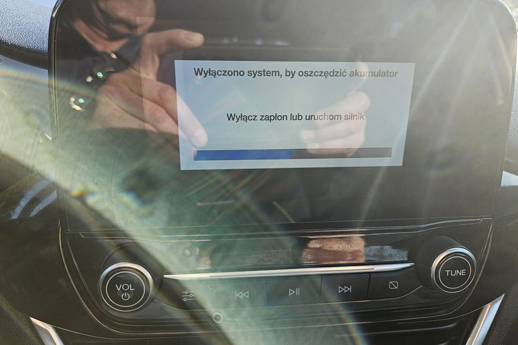 Ford Fiesta Podgrzewane fotele / Klimatyzacja / START / STOP / Po rozrządzie zdjęcie 9
