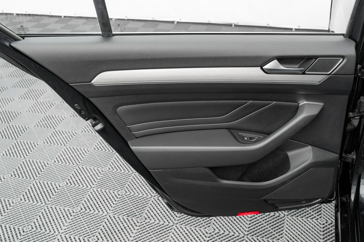 Volkswagen Passat WJ6158K#2.0 TSI Elegance DSG Podgrz.f K.cof Virtual Salon PL VAT23% zdjęcie 24