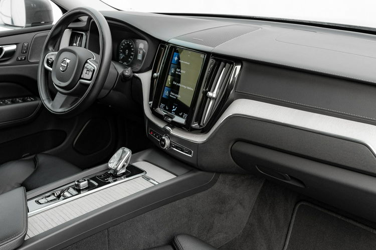 Volvo XC 60 EL9W822#B5 AWD Inscription Podgrz.f I szyba K.cofania Salon PL VAT 23 zdjęcie 30