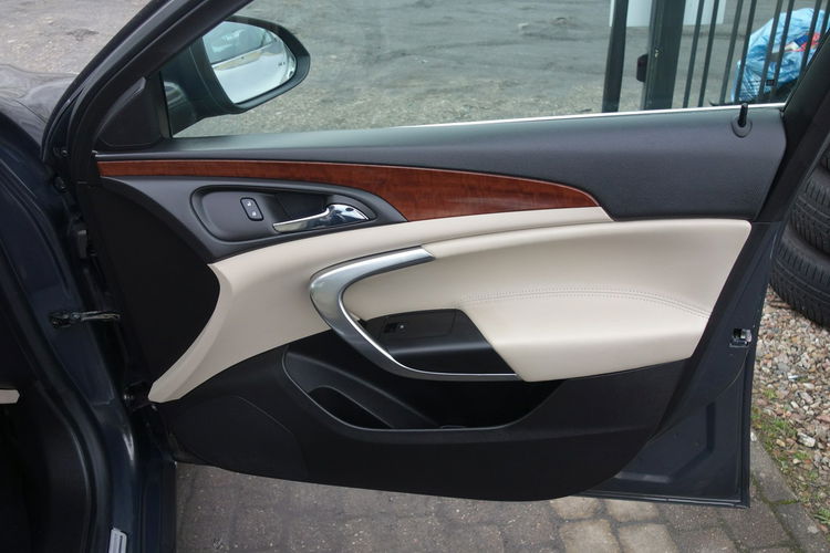 Insignia Opel insignia 2015 2.0 diesel 170km skóry kamera navi panorama ksenon zdjęcie 16