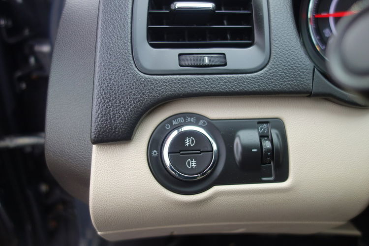 Insignia Opel insignia 2015 2.0 diesel 170km skóry kamera navi panorama ksenon zdjęcie 22