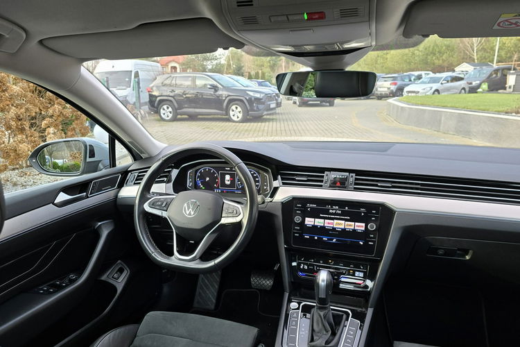 Volkswagen Passat 1.5 TSi 150KM Elegance/ Salon PL I-właściciel / Bezwypadkowy zdjęcie 12