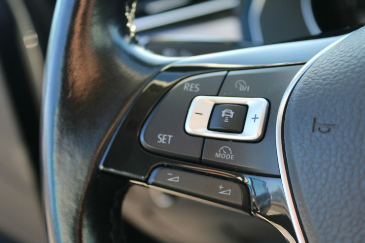 Volkswagen Passat Highline Navi F-vat Salon Polska Gwarancja zdjęcie 21