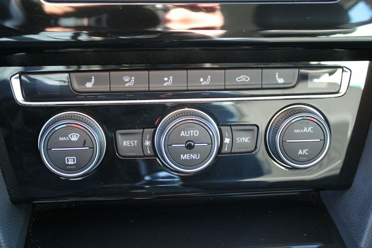 Volkswagen Passat Highline Navi F-vat Salon Polska Gwarancja zdjęcie 24