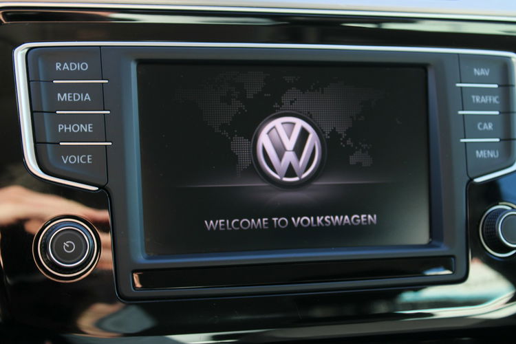 Volkswagen Passat Highline Navi F-vat Salon Polska Gwarancja zdjęcie 28