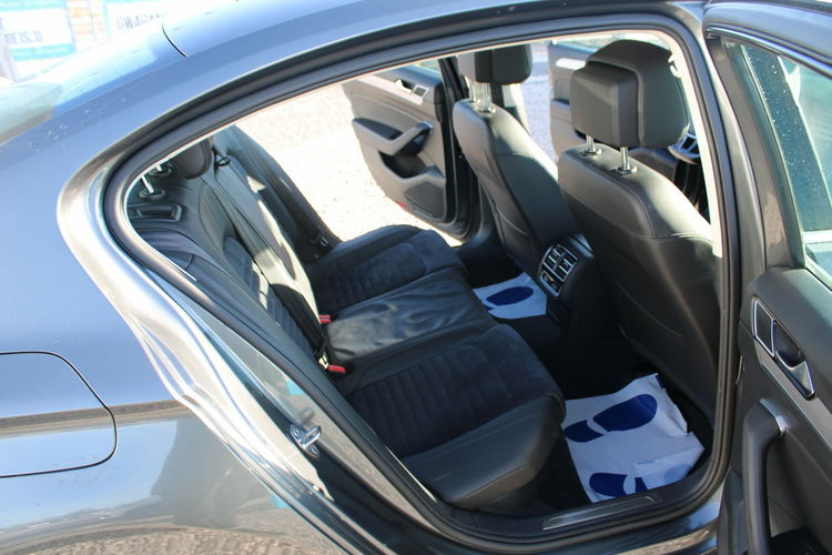 Volkswagen Passat Highline Navi F-vat Salon Polska Gwarancja zdjęcie 31