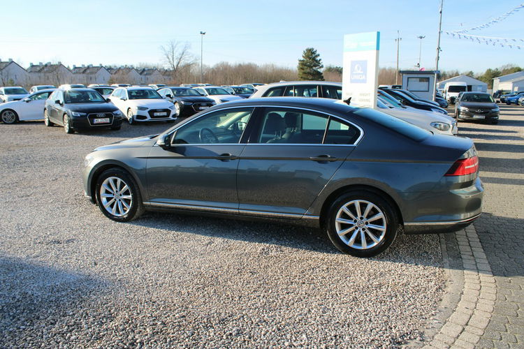 Volkswagen Passat Highline Navi F-vat Salon Polska Gwarancja zdjęcie 7