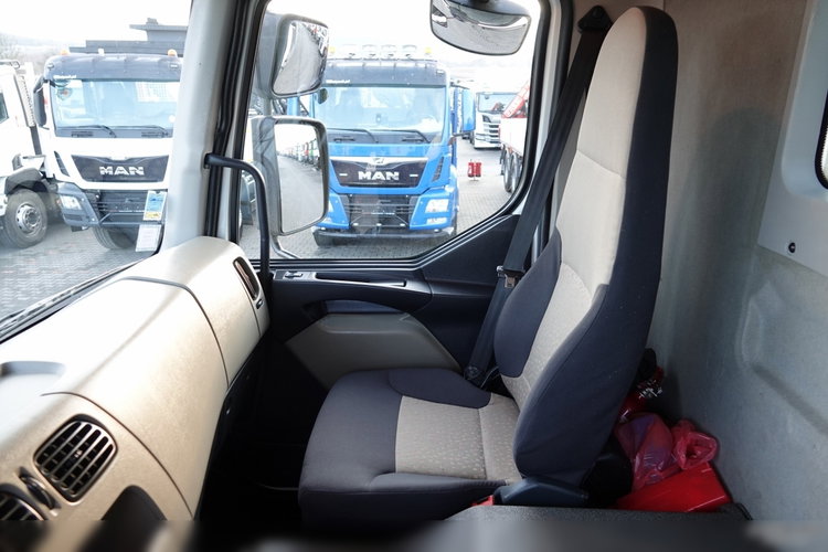 Renault KERAX 460 / 8x4 / WYWROTKA / HYDROBURTA / BORDMATIC / SPROWADZONA  zdjęcie 36