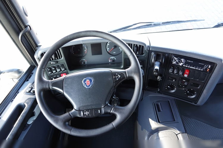 Scania P 360 / NISKA KABINA /  ADR / DZIENNA KABINA / 2016 ROK / 280 TYS. KM. / EURO 6 / PO KONTRAKCIE SERWISOWYM  zdjęcie 28