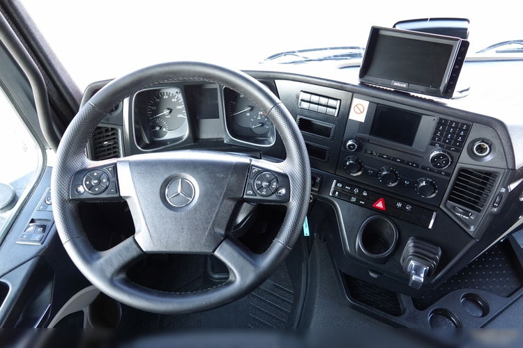 Mercedes ACTROS 1843 / RETARDER / HYDRAULIKA / NISKA KABINA / SPROWADZONY / PO KONTRAKCIE SERWISOWYM  zdjęcie 31