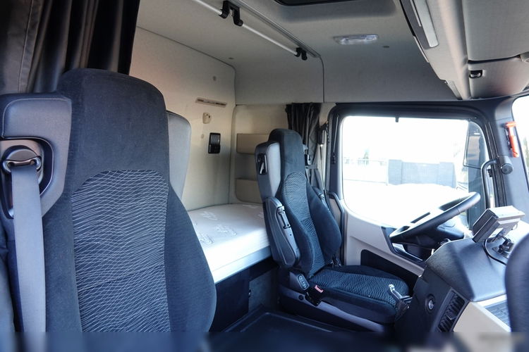 Mercedes ACTROS 1843 / RETARDER / HYDRAULIKA / NISKA KABINA / SPROWADZONY / PO KONTRAKCIE SERWISOWYM  zdjęcie 38