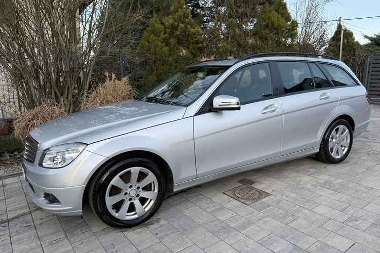 Mercedes C 180 NOWY ROZRZĄD Bardzo zadbana - 100% oryginalny przebieg zdjęcie 20