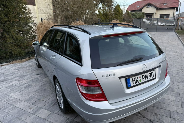 Mercedes C 180 NOWY ROZRZĄD Bardzo zadbana - 100% oryginalny przebieg zdjęcie 40