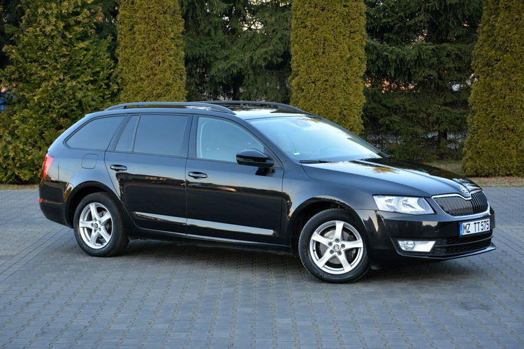 Octavia Lift Duża Navi Parktronic Relingi lakier oryginał ASO Skoda zdjęcie 10