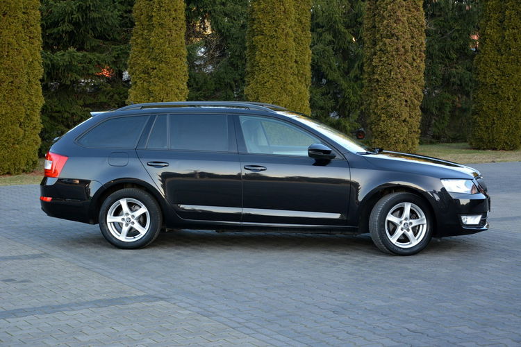 Octavia Lift Duża Navi Parktronic Relingi lakier oryginał ASO Skoda zdjęcie 11