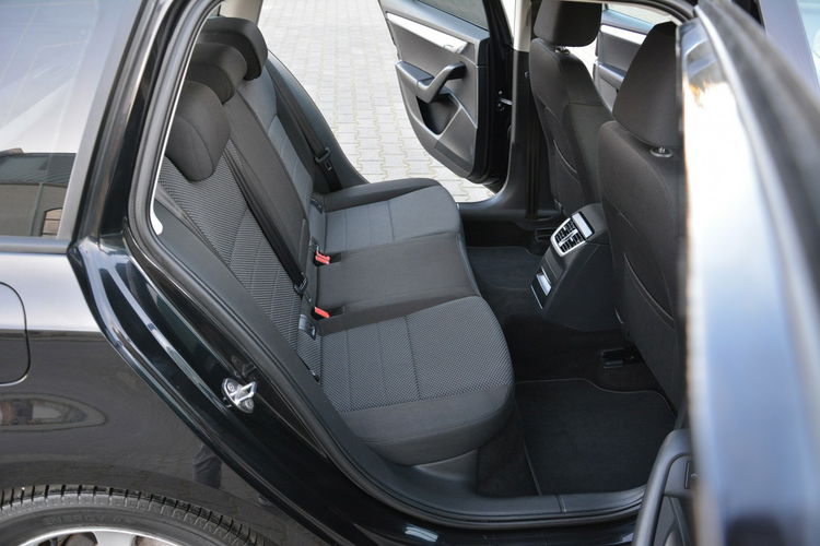 Octavia Lift Duża Navi Parktronic Relingi lakier oryginał ASO Skoda zdjęcie 15
