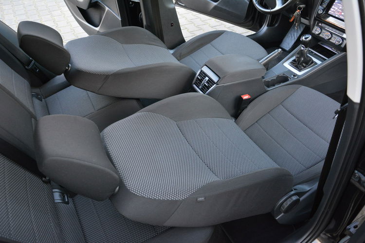 Octavia Lift Duża Navi Parktronic Relingi lakier oryginał ASO Skoda zdjęcie 18