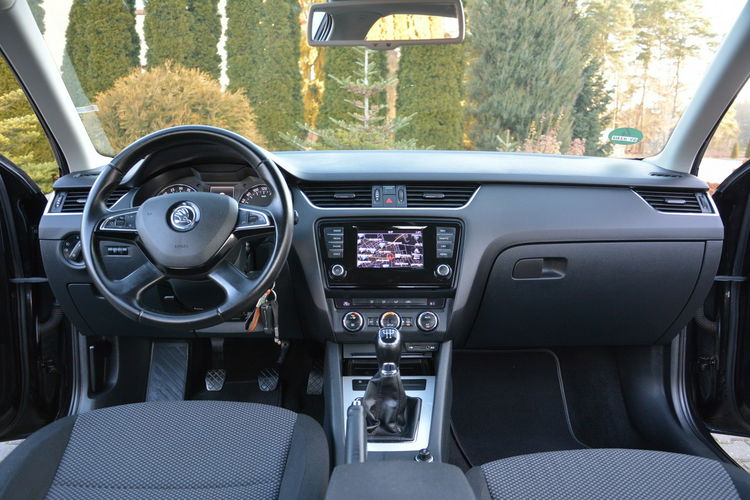 Octavia Lift Duża Navi Parktronic Relingi lakier oryginał ASO Skoda zdjęcie 24