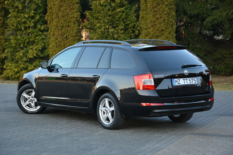 Octavia Lift Duża Navi Parktronic Relingi lakier oryginał ASO Skoda zdjęcie 6