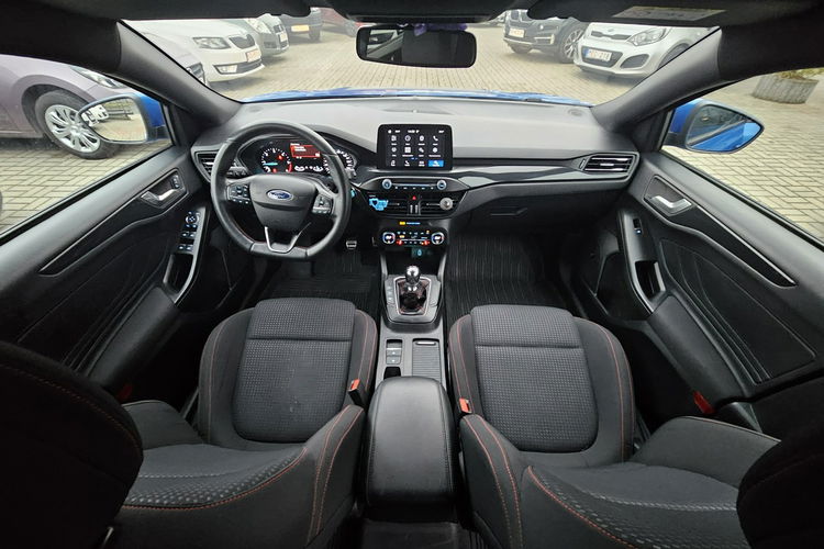 Ford Focus model 2020, st -line , polski salon zdjęcie 18