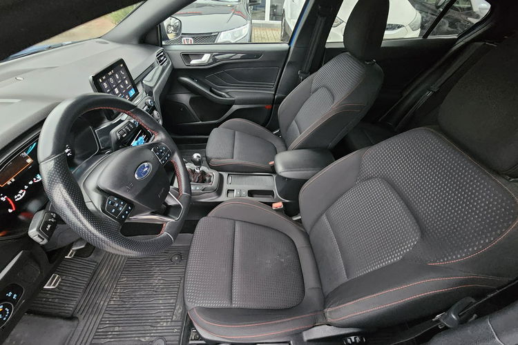 Ford Focus model 2020, st -line , polski salon zdjęcie 26