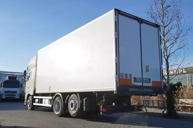 DAF XF 480 Euro 6 / 2021 / Chłodnia Lamberet / Carrier Vector 1550 zdjęcie 2