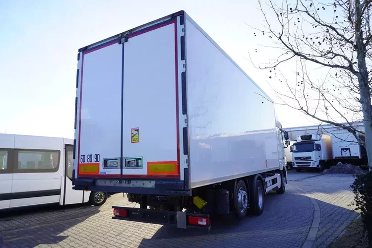 DAF XF 480 Euro 6 / 2021 / Chłodnia Lamberet / Carrier Vector 1550 zdjęcie 4