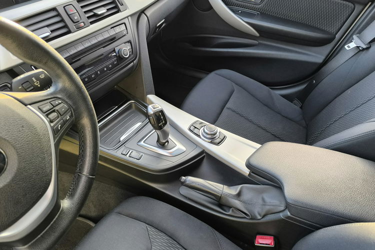 BMW 320 2.0d 163KM Automat Navi Szyberdach zdjęcie 15