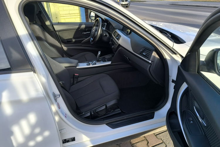 BMW 320 2.0d 163KM Automat Navi Szyberdach zdjęcie 18