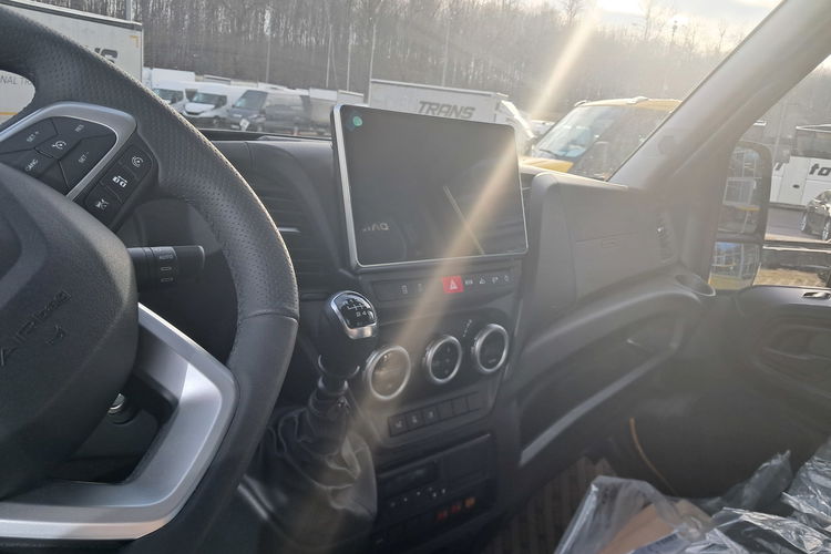 Iveco Daily 70C18H/P zdjęcie 17