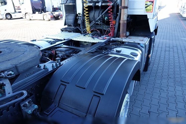 Volvo FH 500 / 6x2 / RETARDER / PEŁNY ADR / PUSHER / OŚ PODNOSZONA / DMC: 65.000 KG / 3 osiowy / EEV / SPROWADZONY  zdjęcie 18