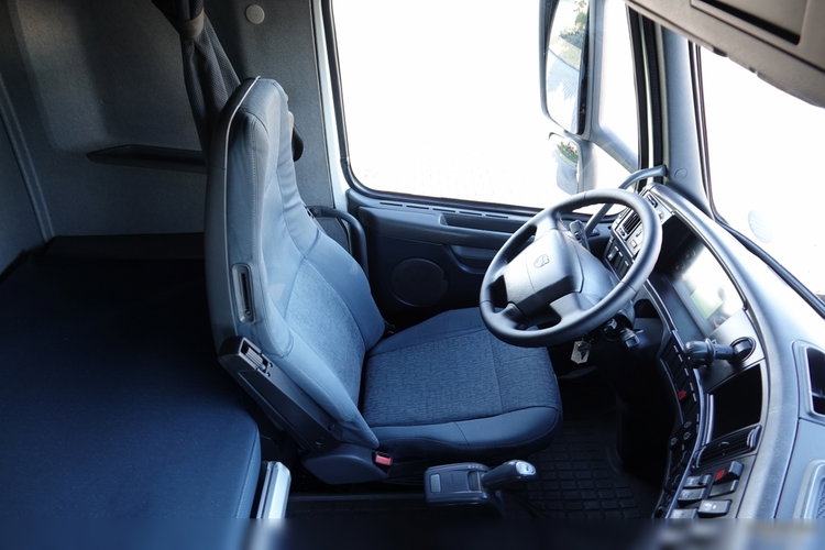 Volvo FH 500 / 6x2 / RETARDER / PEŁNY ADR / PUSHER / OŚ PODNOSZONA / DMC: 65.000 KG / 3 osiowy / EEV / SPROWADZONY  zdjęcie 31