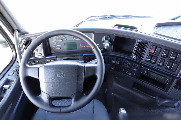 Volvo FH 500 / 6x2 / RETARDER / PEŁNY ADR / PUSHER / OŚ PODNOSZONA / DMC: 65.000 KG / 3 osiowy / EEV / SPROWADZONY  zdjęcie 32