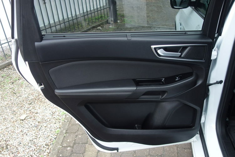 S-Max Ford S-MAX ST-LINE 2016 2.0 diesel 180km 7 osób LED dobrze wyposażony zdjęcie 11