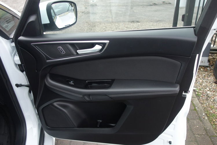 S-Max Ford S-MAX ST-LINE 2016 2.0 diesel 180km 7 osób LED dobrze wyposażony zdjęcie 17