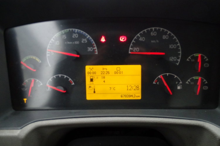 VOLVO FL 240. 16 Kontener , Winda ,  Sprowadzony Książka Serwisowa , Poduszki , 15 Euro Palet , Manual , DMC 16 Ton zdjęcie 12