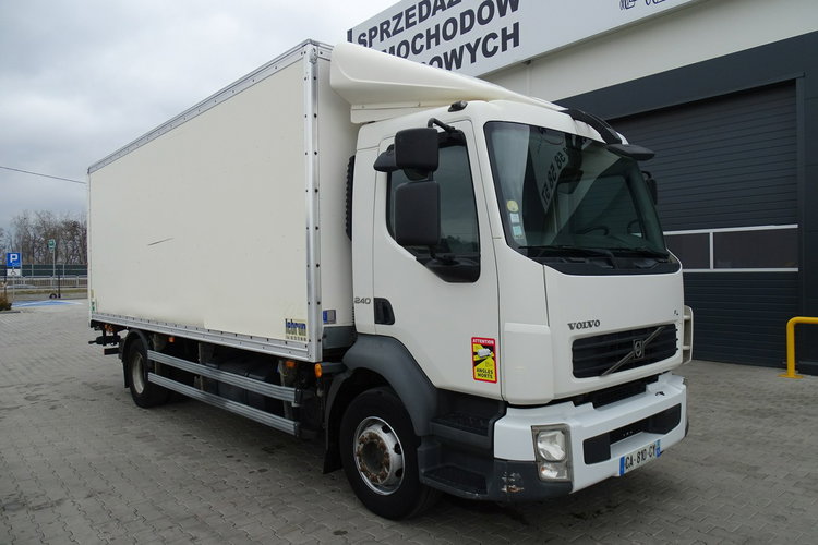 VOLVO FL 240. 16 Kontener , Winda ,  Sprowadzony Książka Serwisowa , Poduszki , 15 Euro Palet , Manual , DMC 16 Ton zdjęcie 2