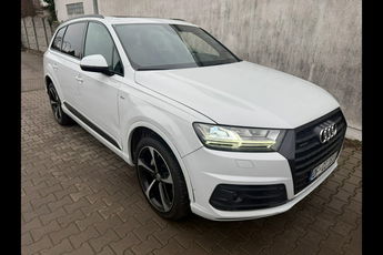 Audi Q7 Zadbane rodzinne - bezwypadkowe z oryginalnym przebiegiem.