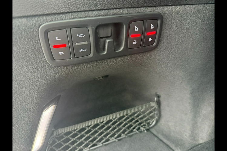 Audi Q7 Zadbane rodzinne - bezwypadkowe z oryginalnym przebiegiem. zdjęcie 15