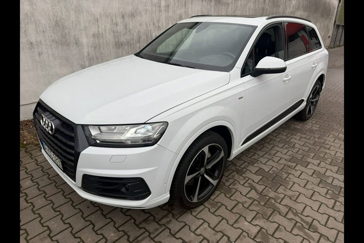Audi Q7 Zadbane rodzinne - bezwypadkowe z oryginalnym przebiegiem. zdjęcie 18