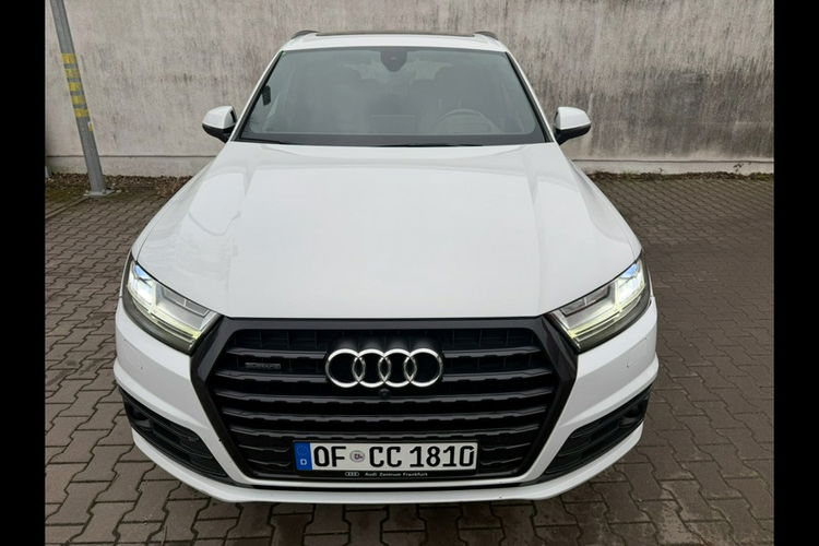 Audi Q7 Zadbane rodzinne - bezwypadkowe z oryginalnym przebiegiem. zdjęcie 2