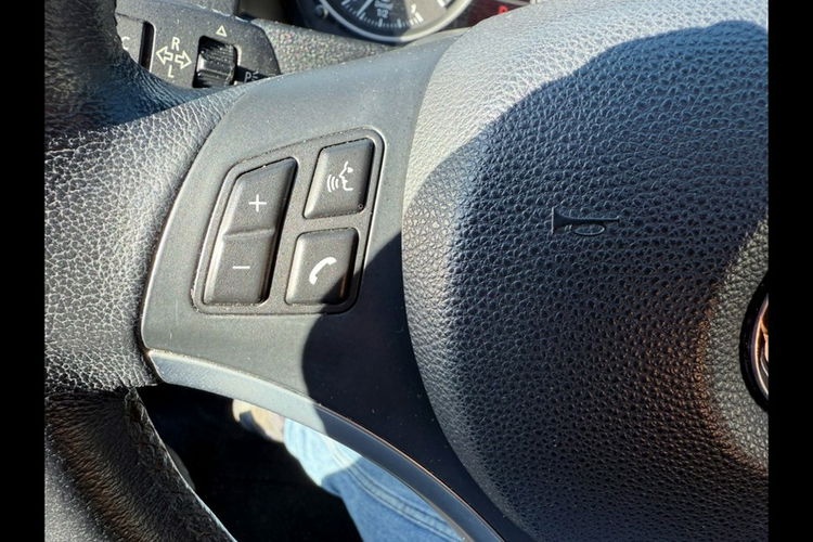 BMW X1 zadbane serwisowane bezwypadkowe zdjęcie 15