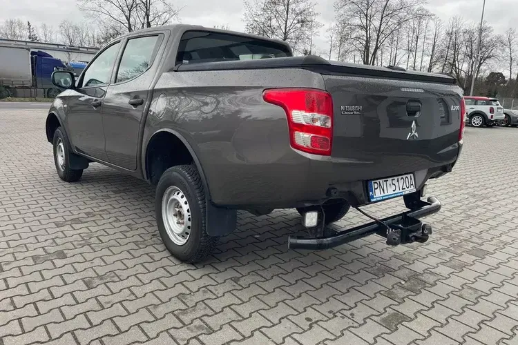 Mitsubishi L200 zdjęcie 3