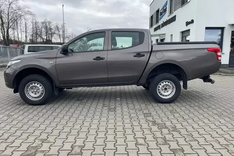 Mitsubishi L200 zdjęcie 5