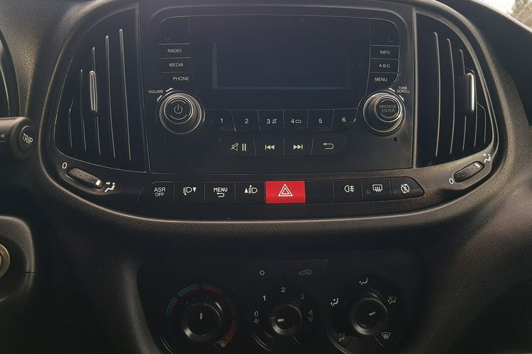 Fiat Doblo MAXI 5 OSÓB DŁUGI KLIMA 2 xDRZWI BOCZNE PRZESUWNE I-WŁAŚCICIEL zdjęcie 10