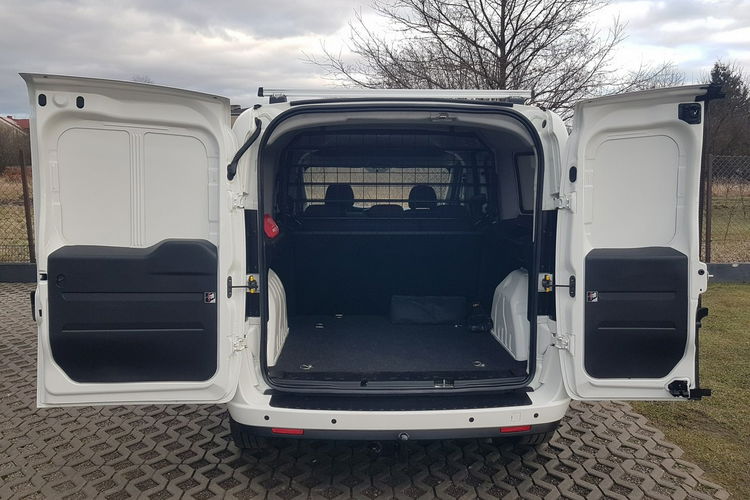Fiat Doblo MAXI 5 OSÓB DŁUGI KLIMA 2 xDRZWI BOCZNE PRZESUWNE I-WŁAŚCICIEL zdjęcie 5