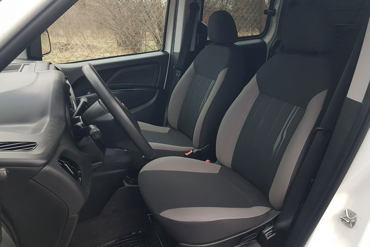 Fiat Doblo MAXI 5 OSÓB DŁUGI KLIMA 2 xDRZWI BOCZNE PRZESUWNE I-WŁAŚCICIEL zdjęcie 6